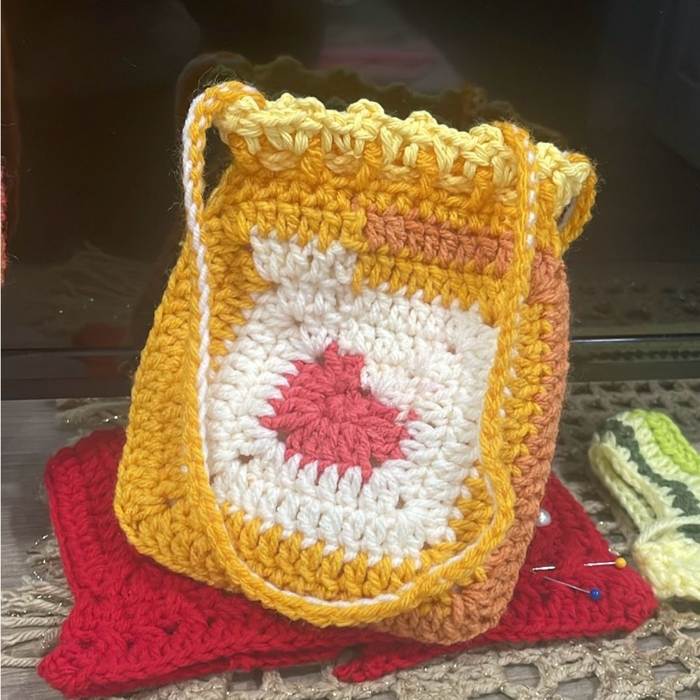 Small Handmade Crochet Bag. Perfect to carry phones! - Picture 5 of 5